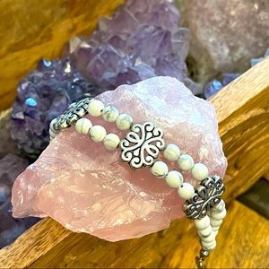 Howlite Crystal Bracelet